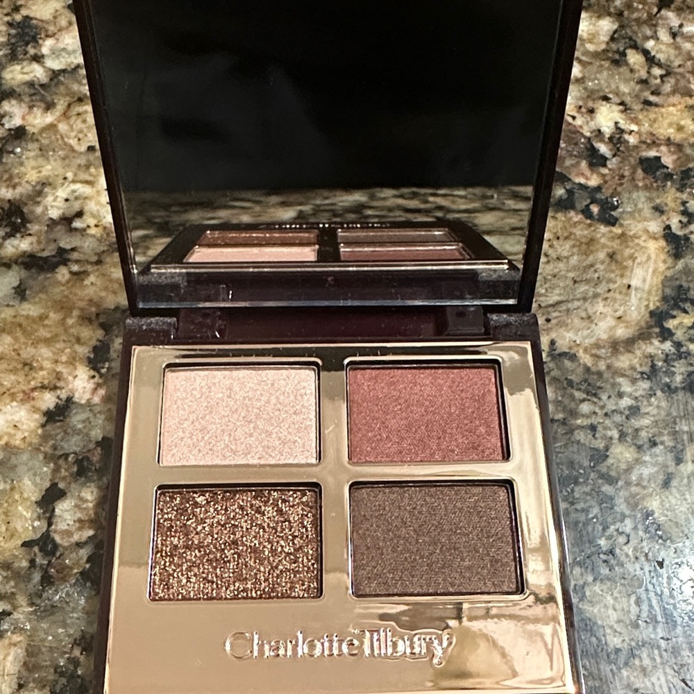 Charlotte Tilbury The Bella Sophia Eyeshadow Palette
